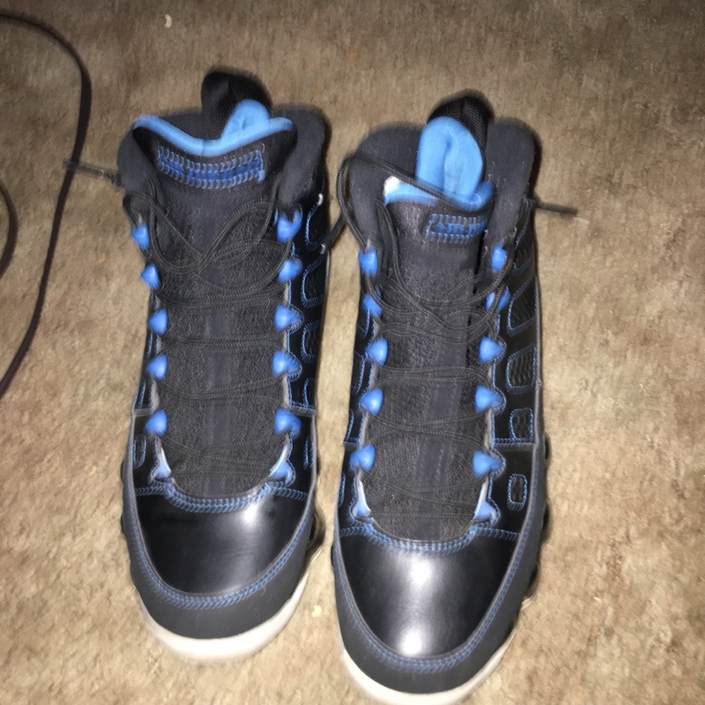 Air Jordan Retro 9 lightly worn 8.5/10